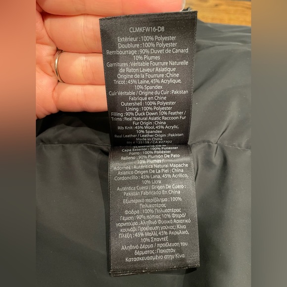 SOLD on Macari Mackage Kay Coat w/ Signature Natural Fur Collar - Picture 16 of 16